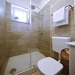 First Floor Appartamento
