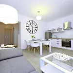 First Floor Appartamento *
