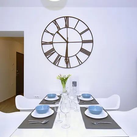 First Floor Appartamento Zara