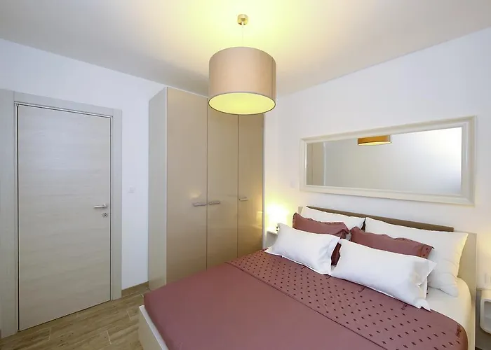 First Floor 公寓 扎达尔