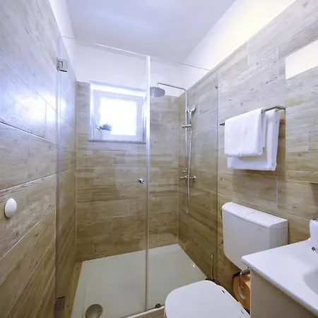 First Floor ザダル