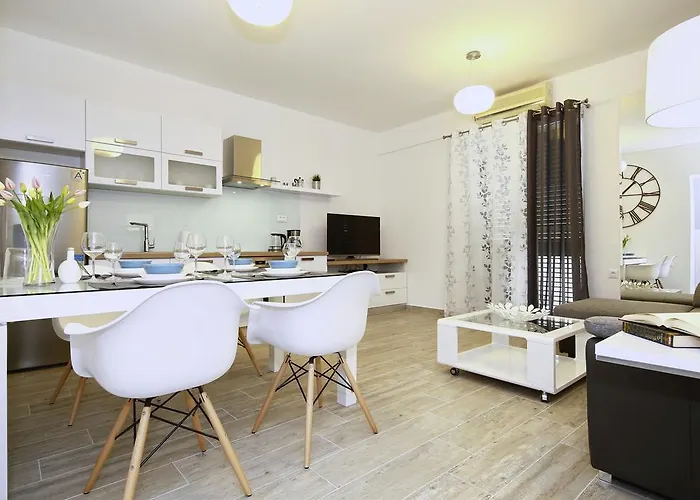 First Floor Appartement